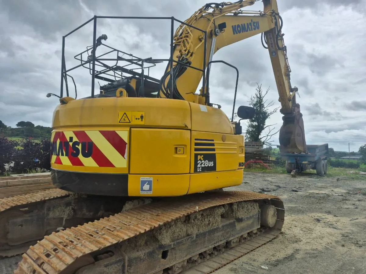 Komatsu 228 - Image 4