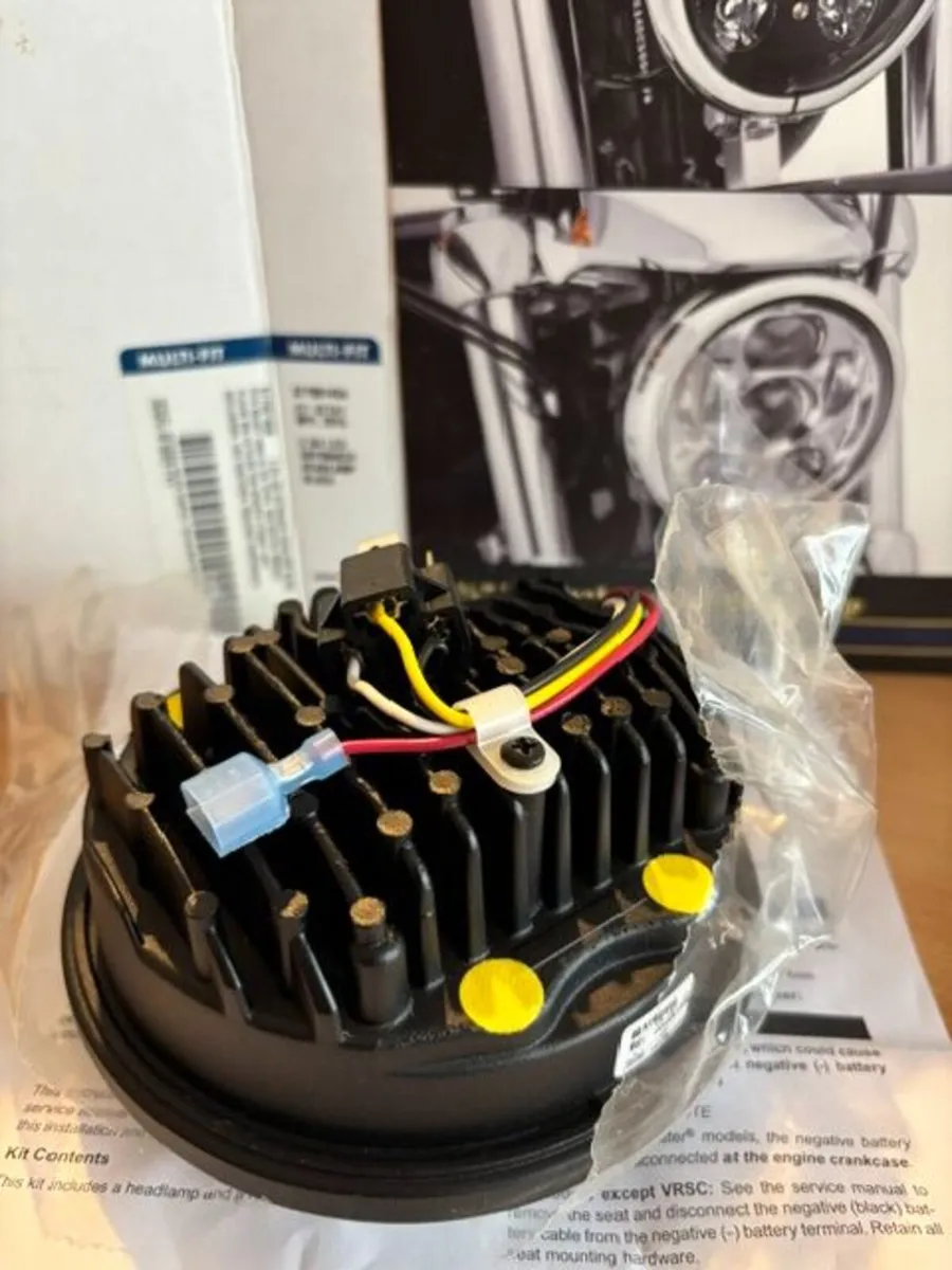 Harley 5 3/4in Daymaker Projector LED Lamp - NEW. - Image 3