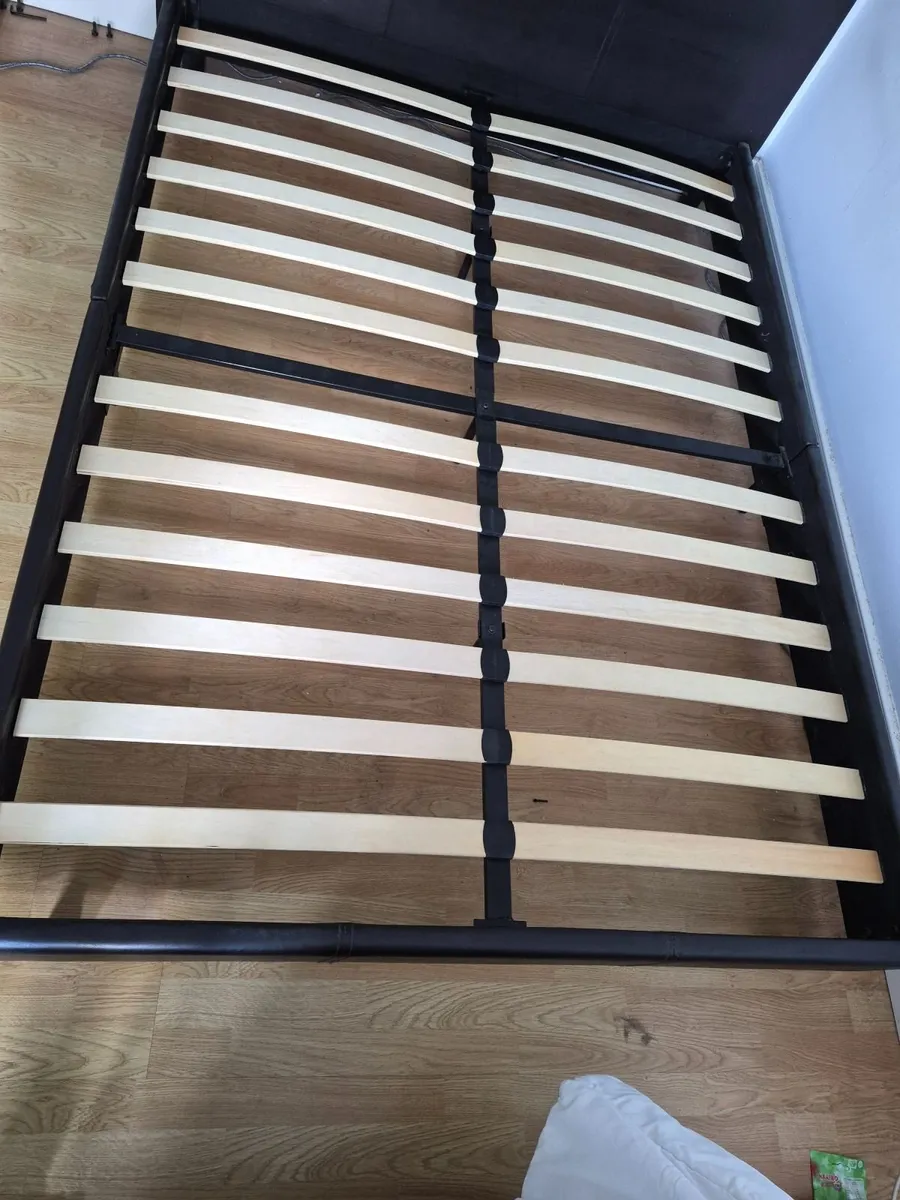 Leather Bed - Image 3