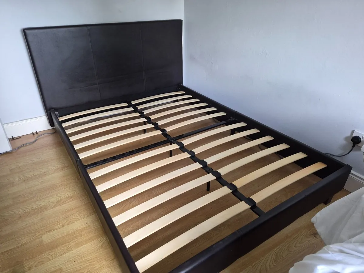 Leather Bed - Image 4