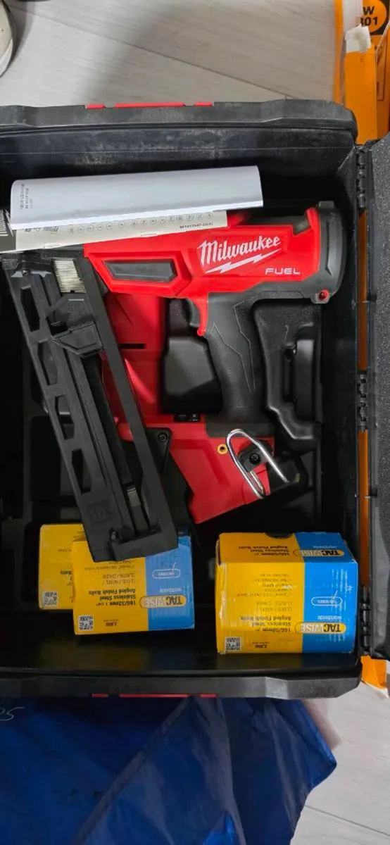 Milwaukee M18 16g nail gun - Image 1