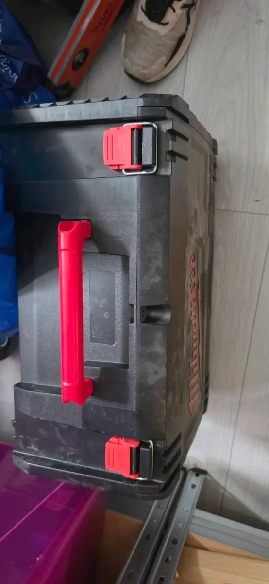 Milwaukee M18 16g nail gun - Image 4