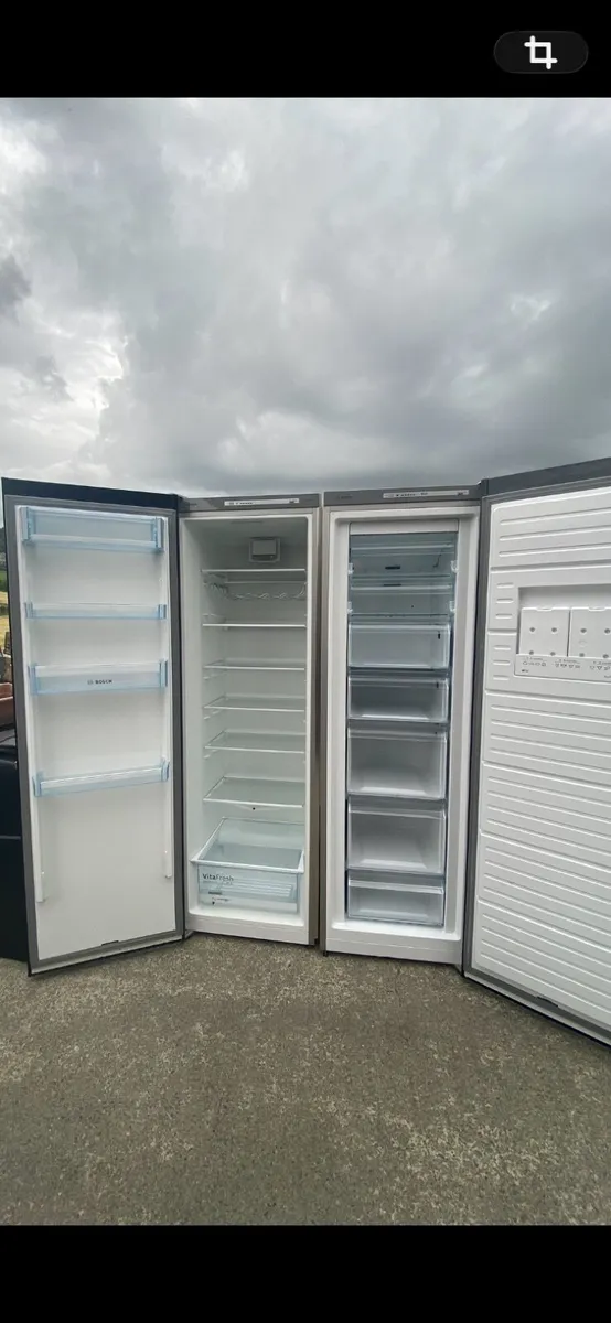 Fridge and freezer - Image 4