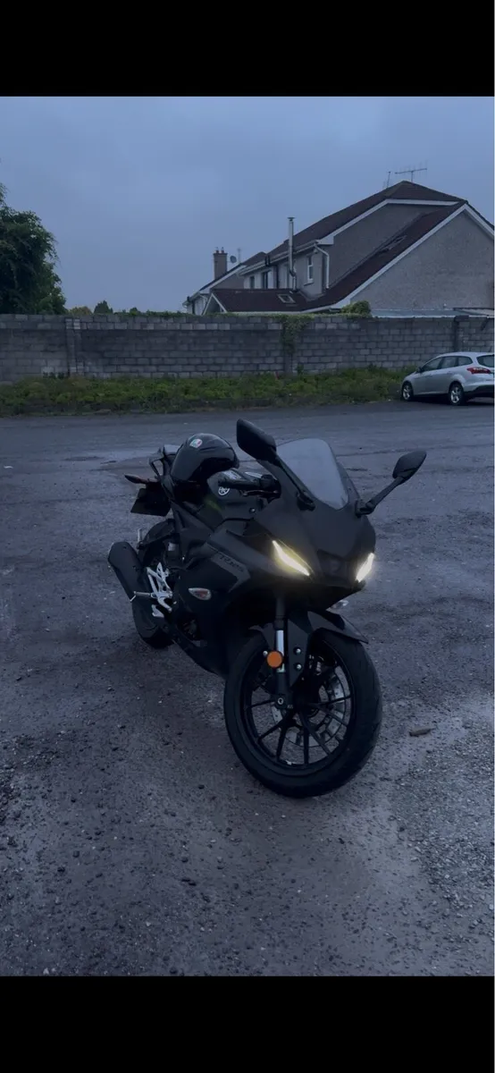 Yamaha  Yzf R125 - Image 1