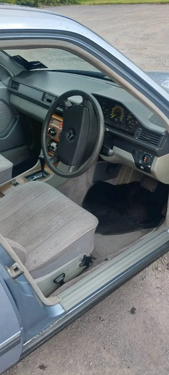 Car - Image 3