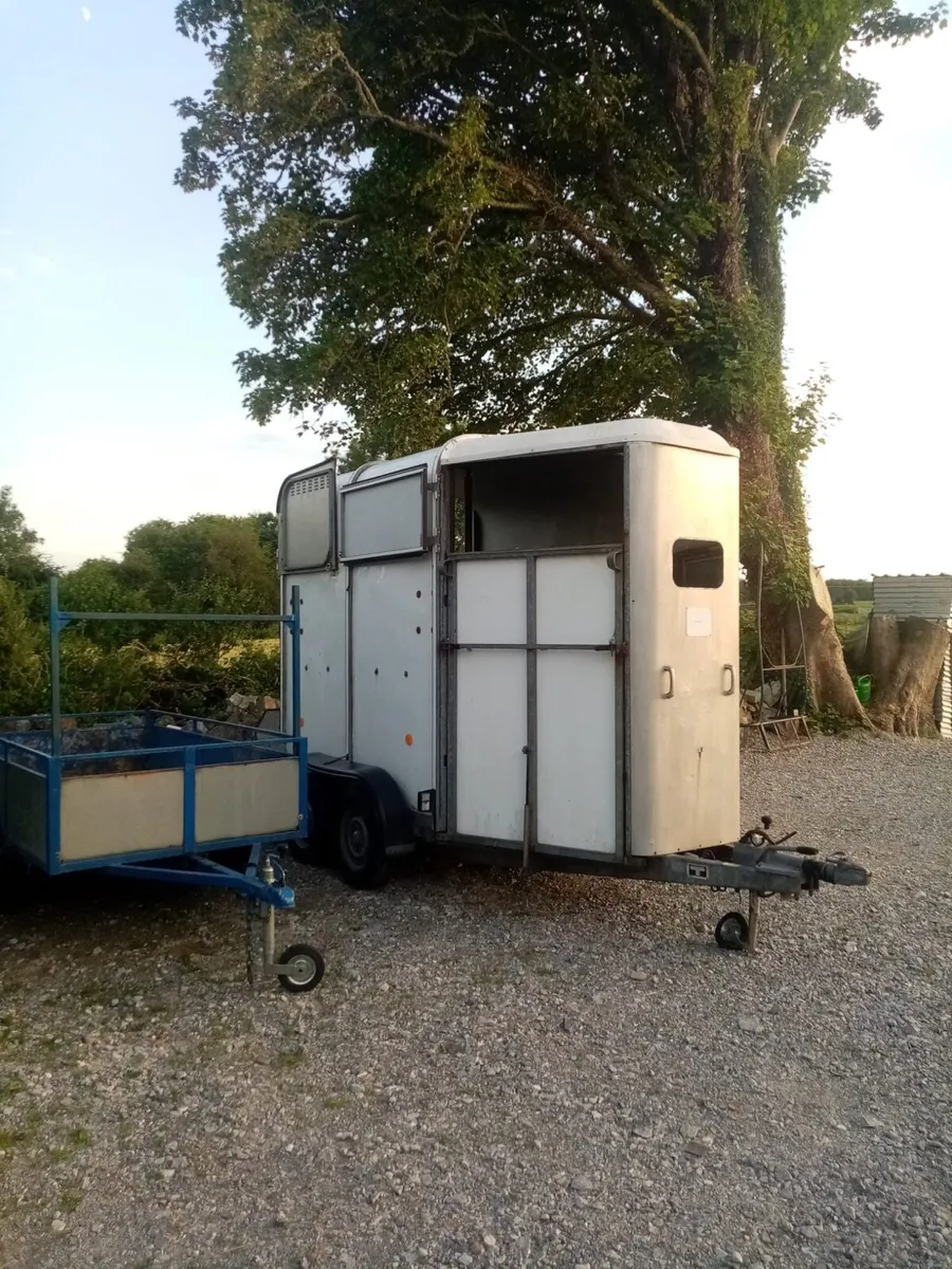 Horse box - Image 2