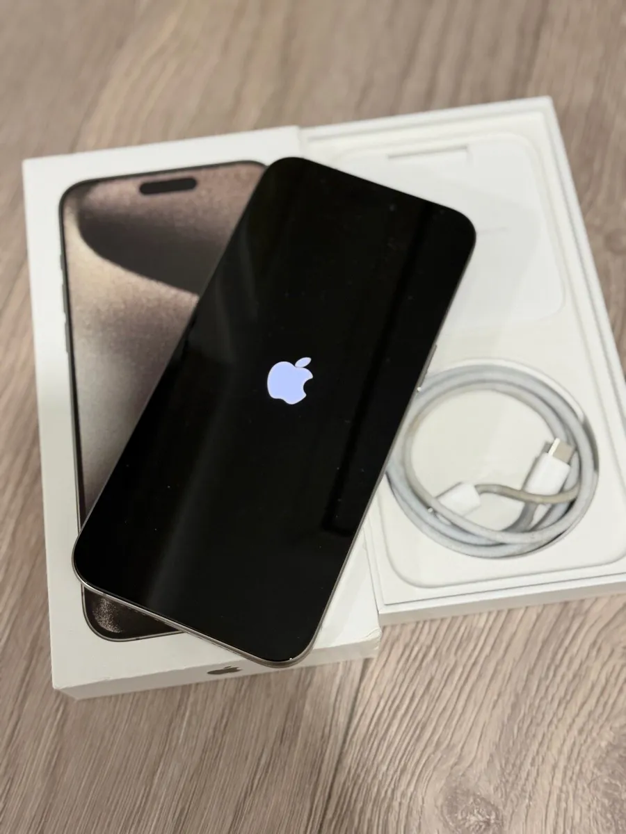 iPhone 15 Pro Max 256GB Mint Condition - Unlocked - Image 4
