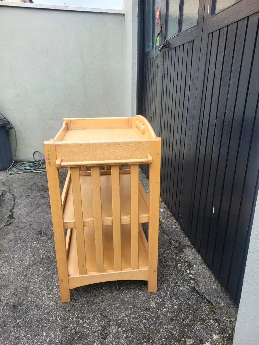 Changing Trolley - Image 3