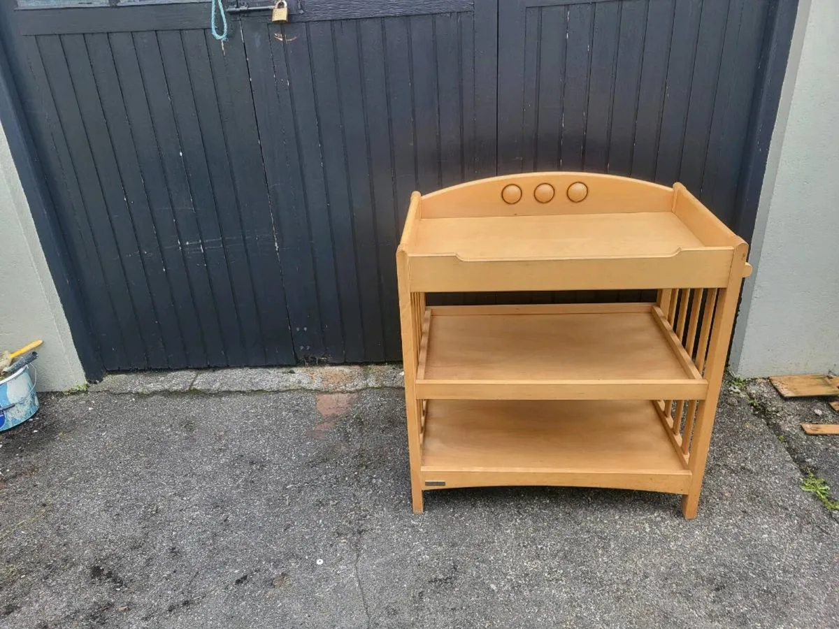 Changing Trolley - Image 4