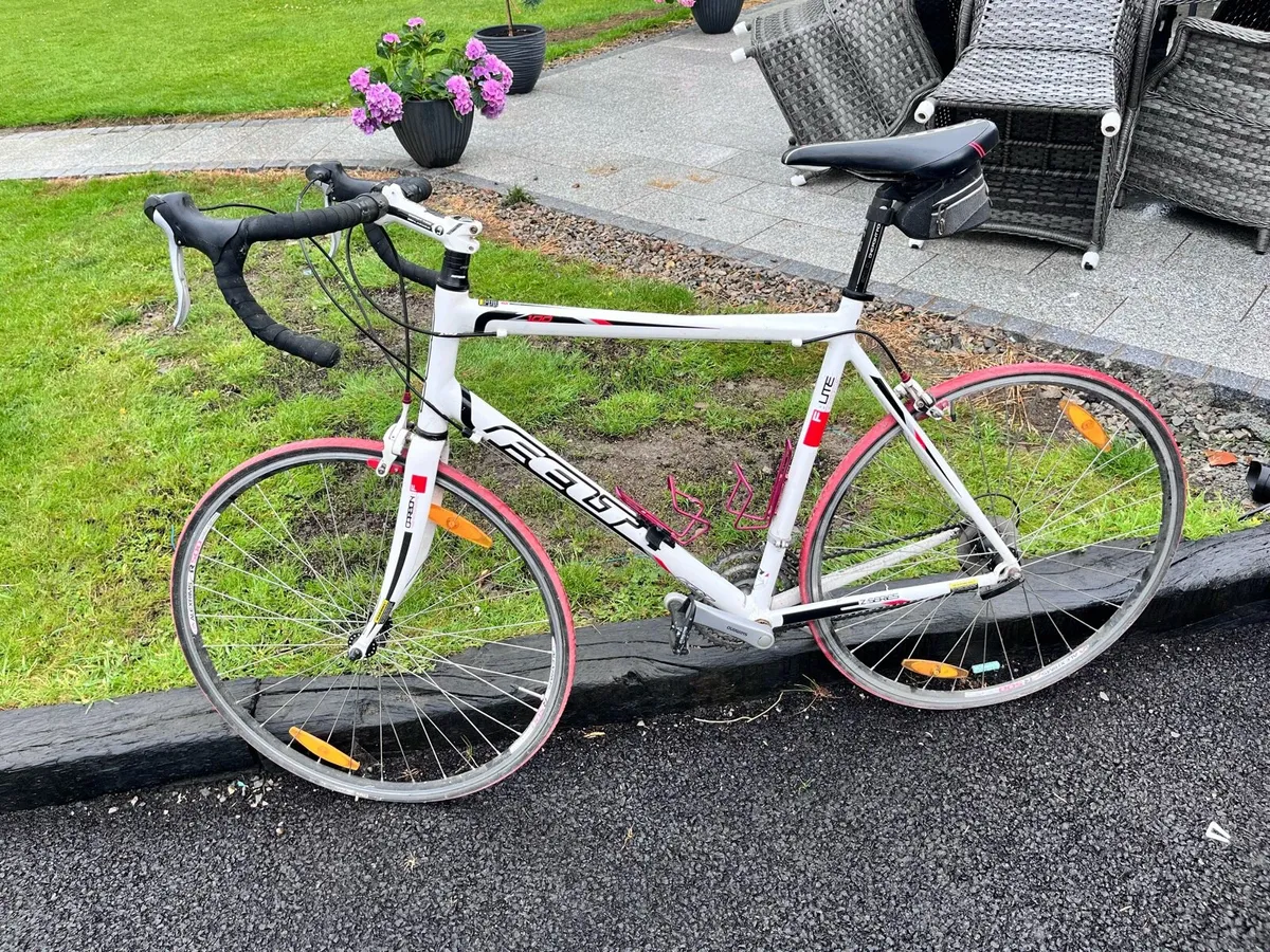 Felt Z100 Road bike - Image 2