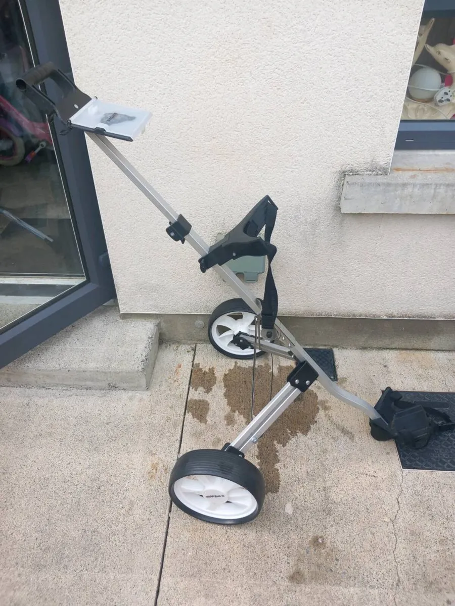 B-square golf trolley. - Image 1