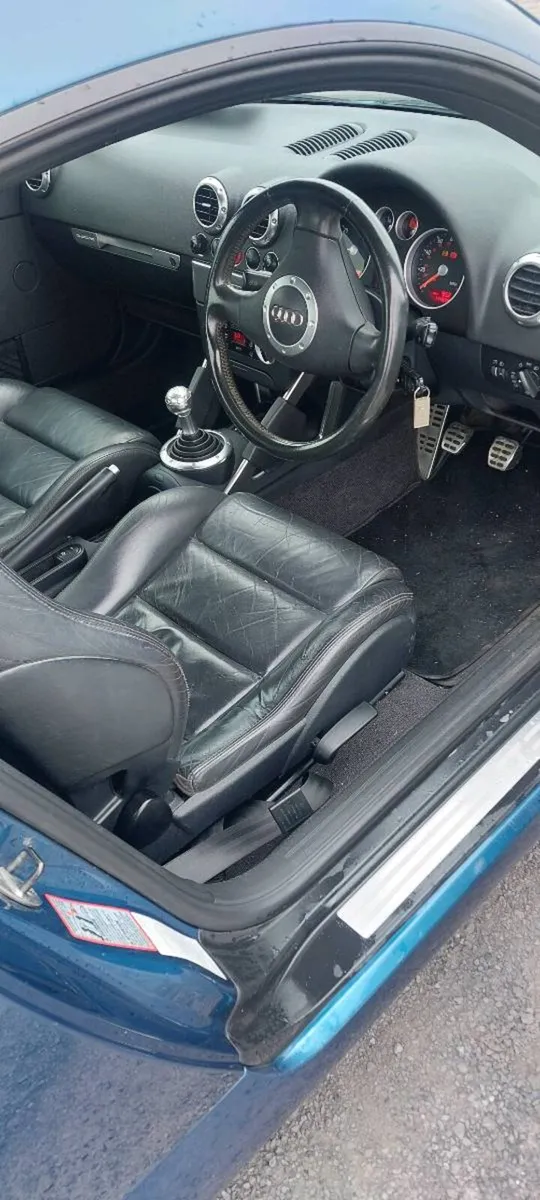 Car - Image 2