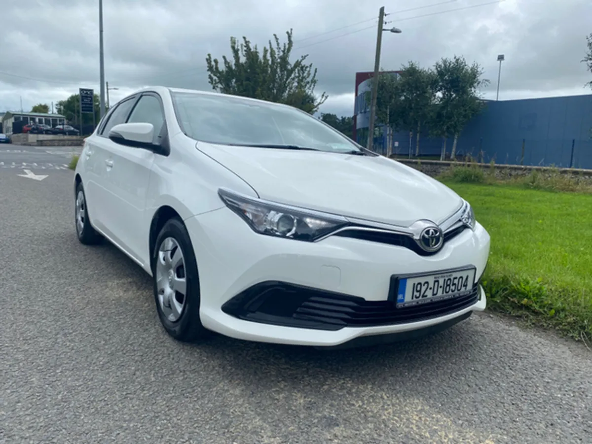 Toyota Auris 1.4 D-4D TERRA 4DR(INCLUDING VAT) - Image 2