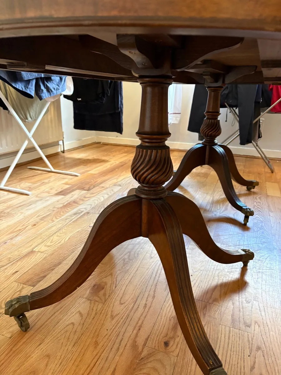 Dining room table (extendable) - Image 2