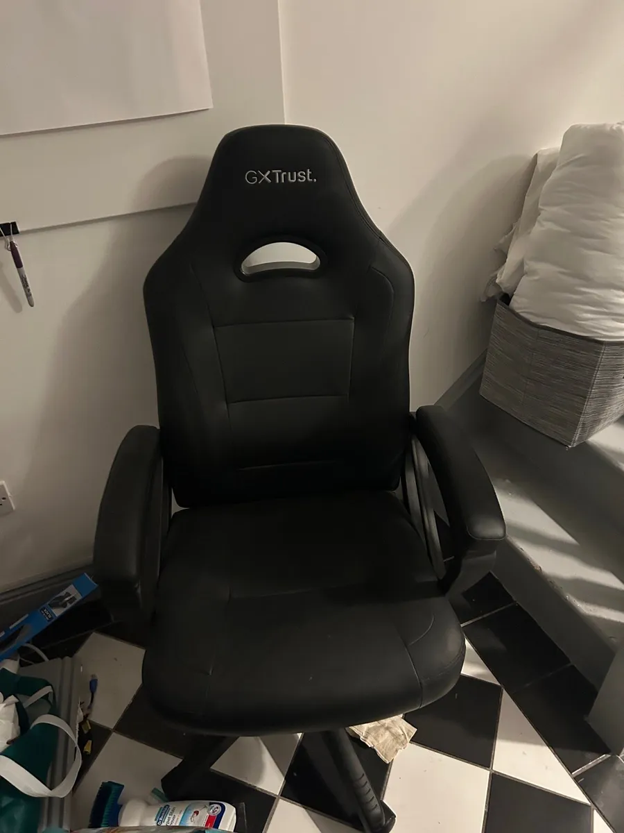 Gaming chair