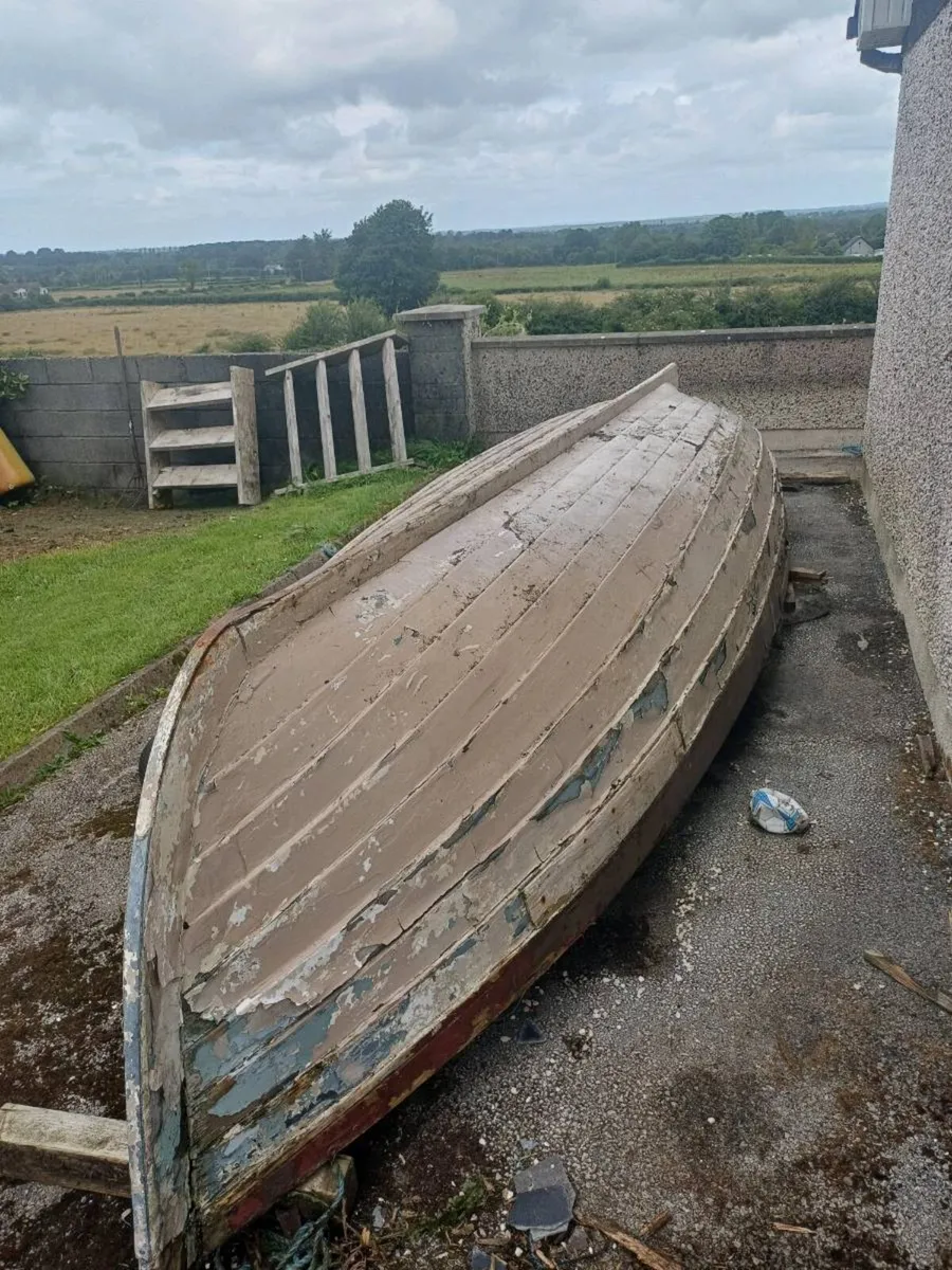 Timber boat and trailer - Image 3