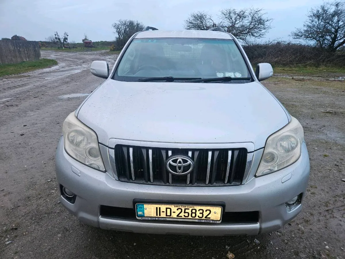2011 Toyota Landcruiser - Image 2