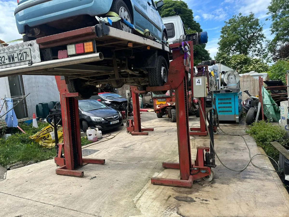 COLUMN LIFTS - Image 1