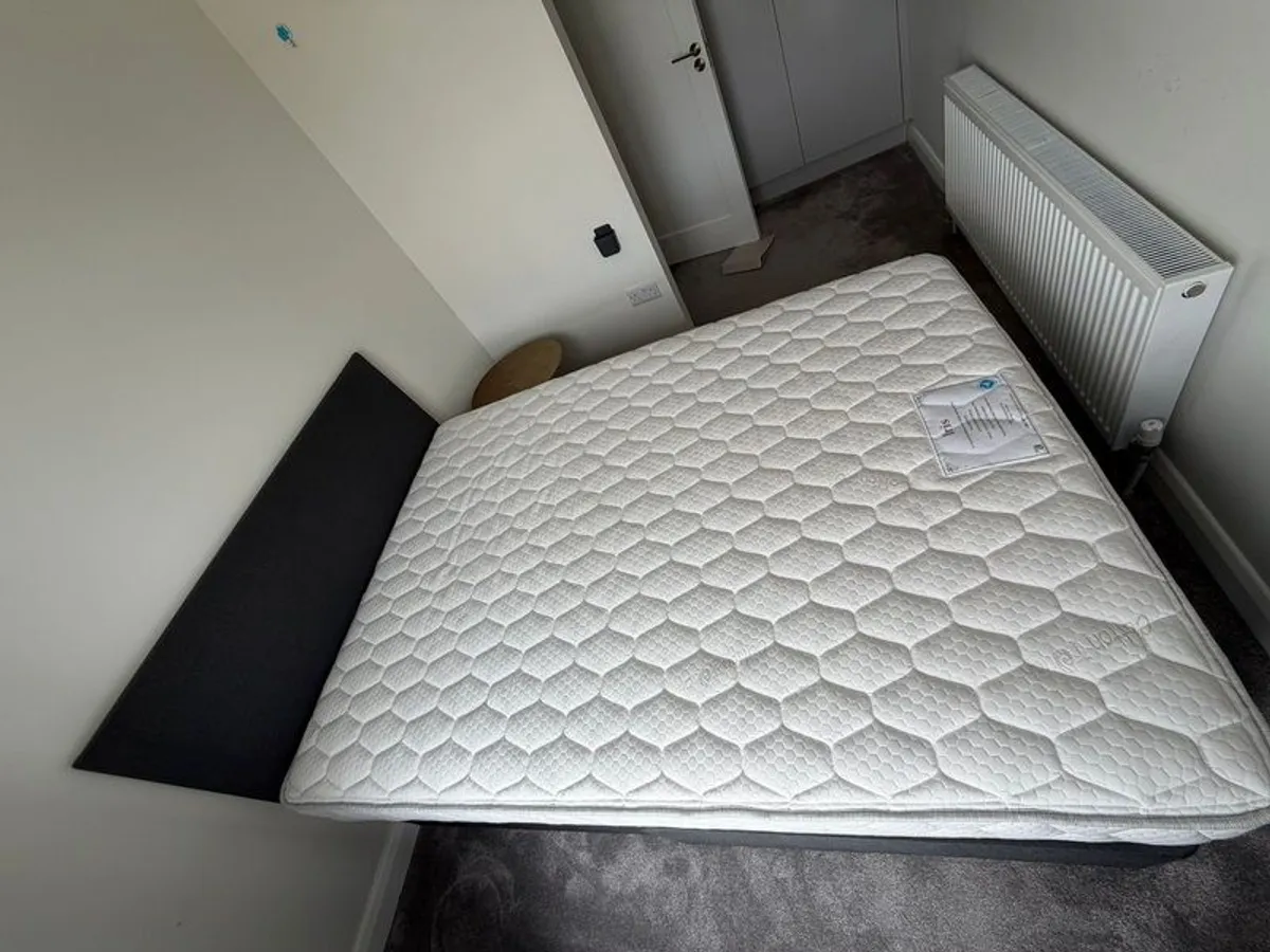double bed - Image 2