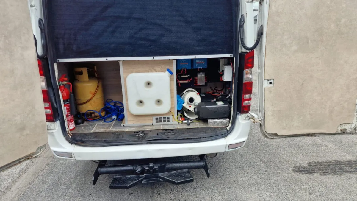 Camper van sprinter - Image 4