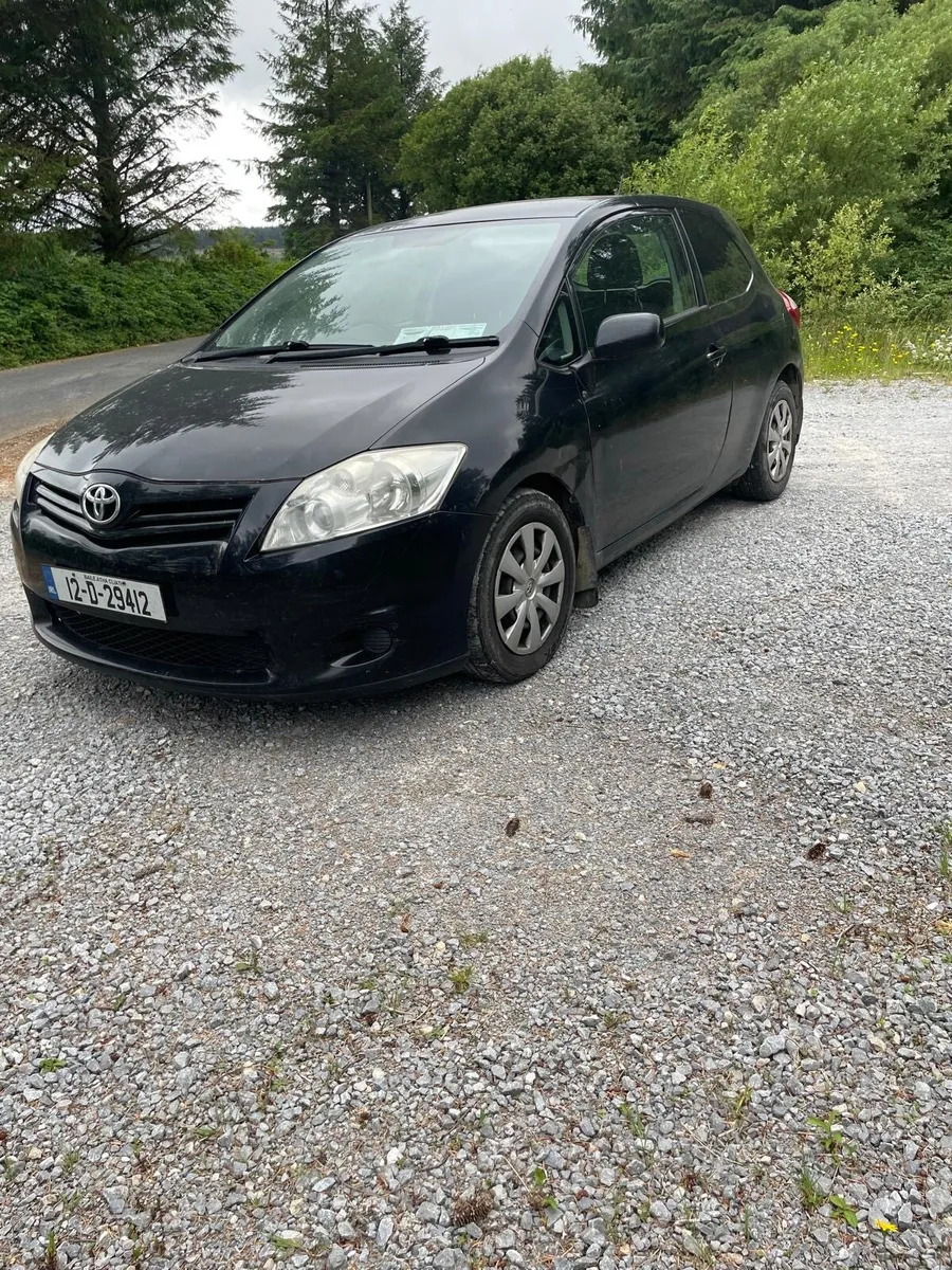 Toyota Auris van - Image 2