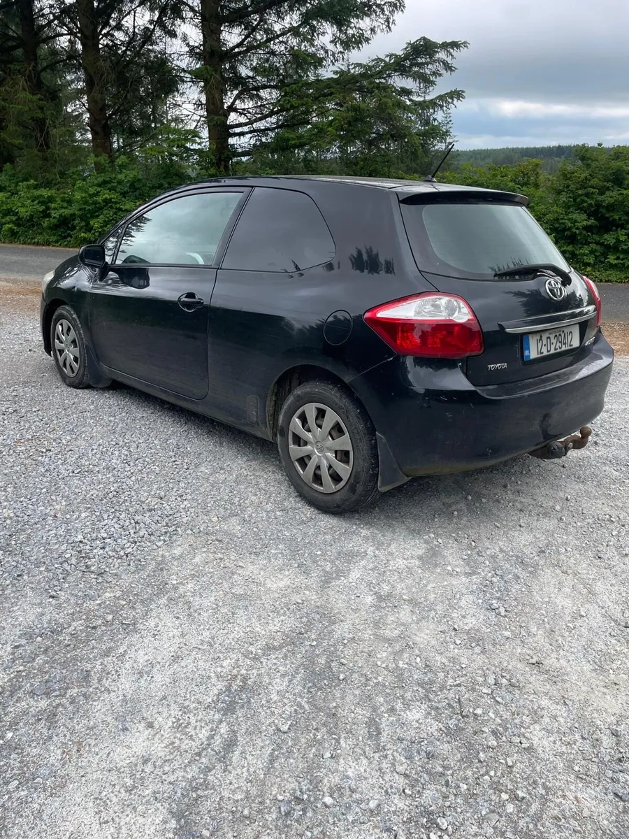 Toyota Auris van - Image 3