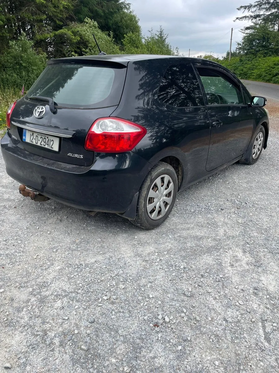 Toyota Auris van - Image 4