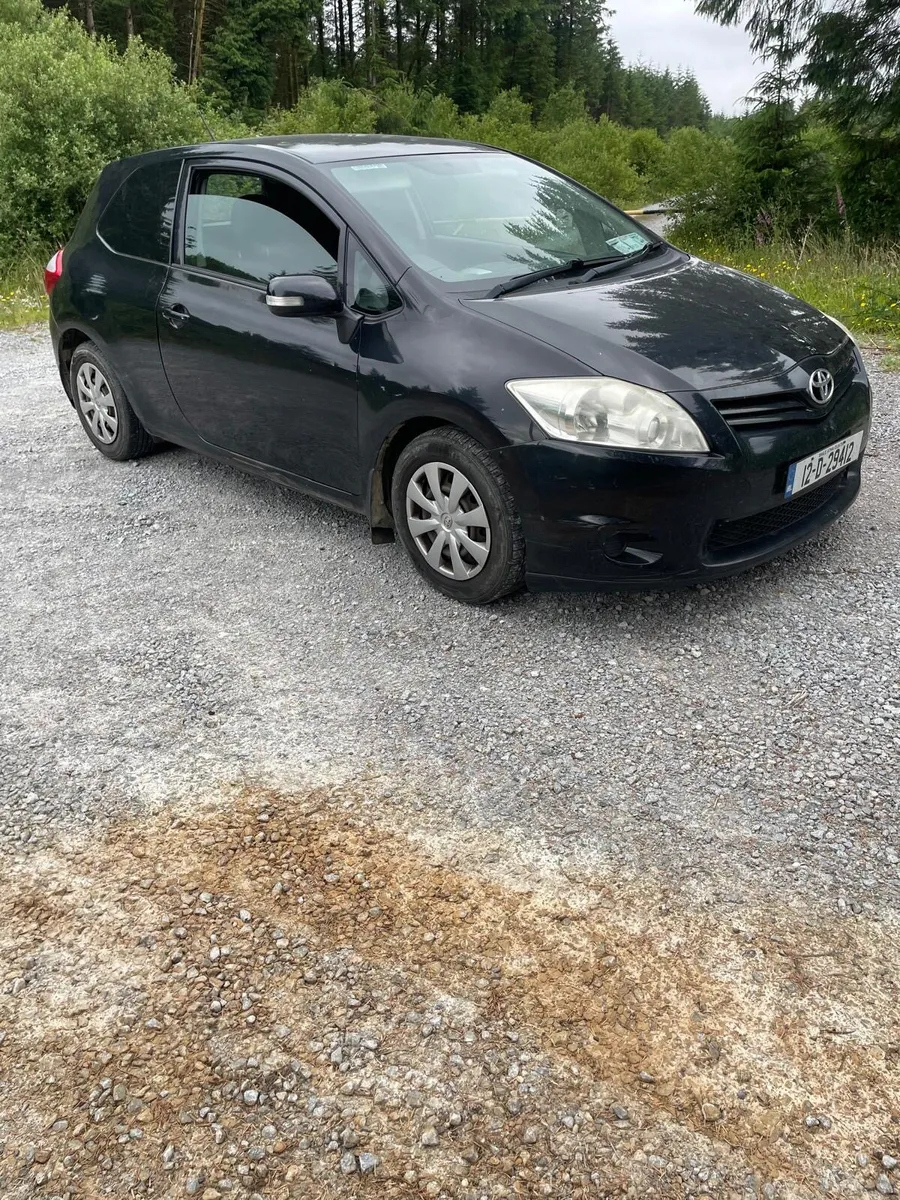 Toyota Auris van - Image 1