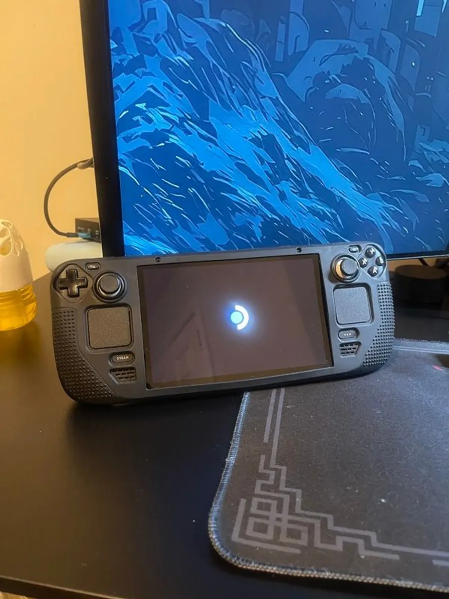 226 gb LCD steam deck + 460 gb micro sd card - Image 1