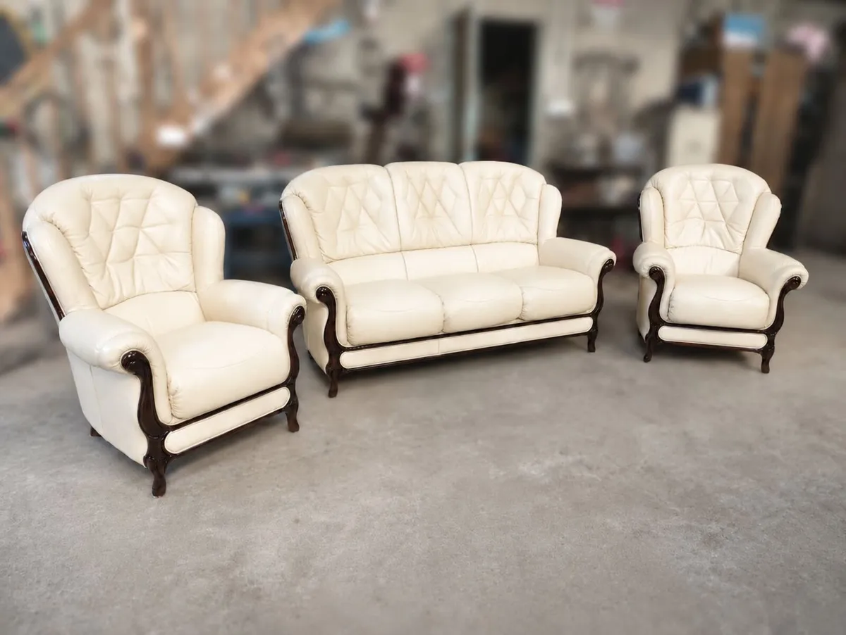 Italian Leather, light cream, 3 piece suite.