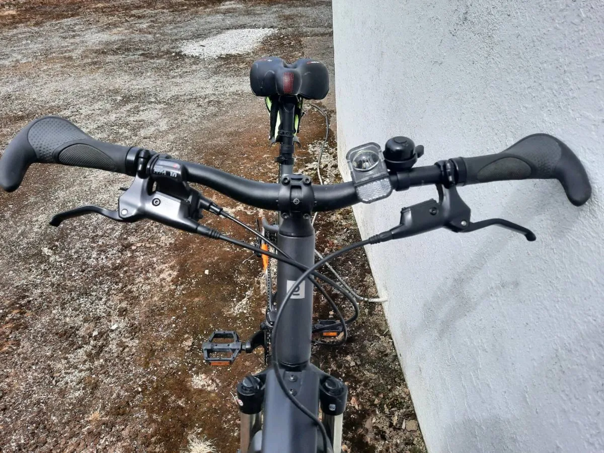 Hybrid bicycle - Image 2