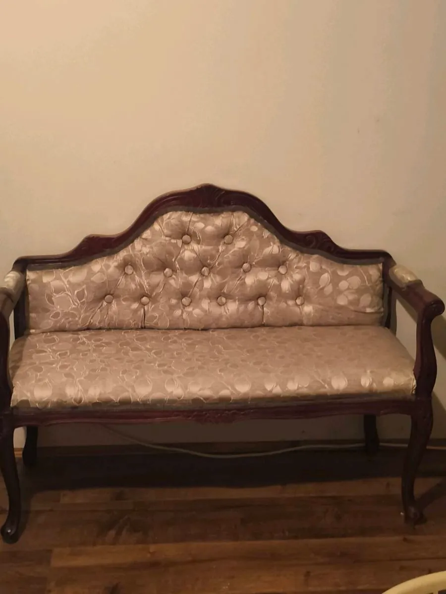 Beautiful 4ft chair, great for children room ect. - Image 1