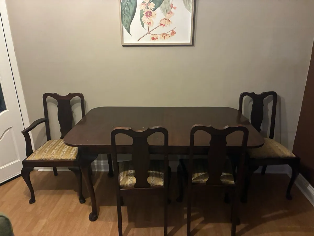 Queen Anne dining set - Image 1