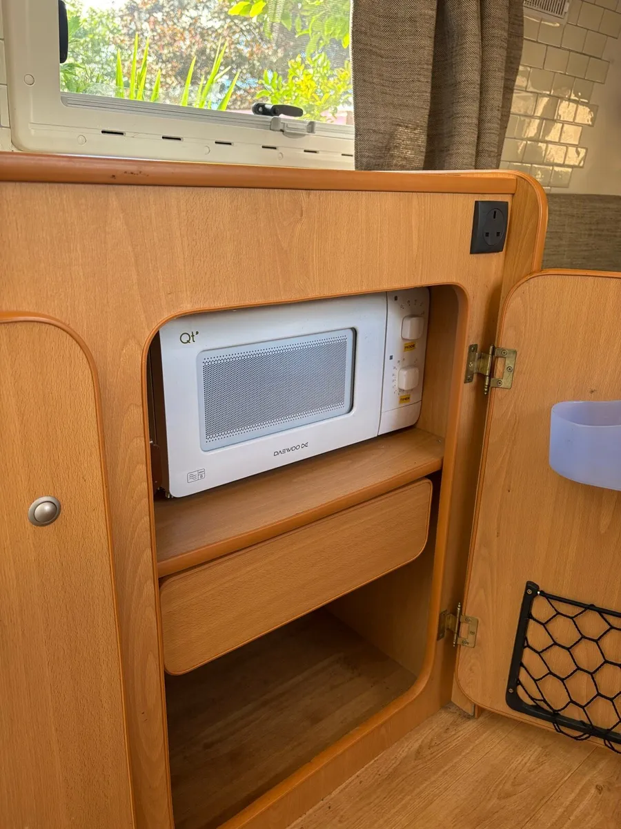 Caravan - Image 3