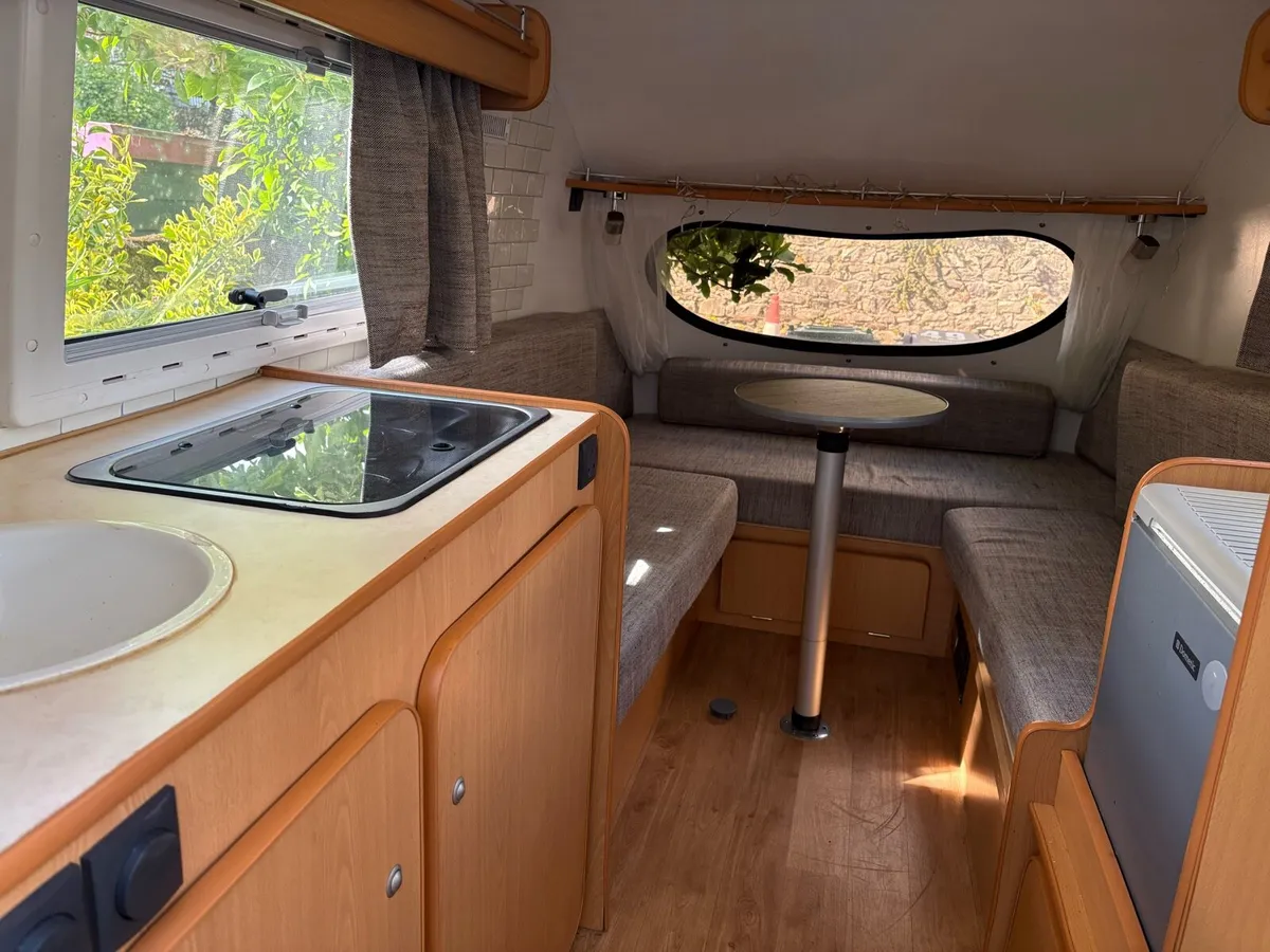 Caravan - Image 4