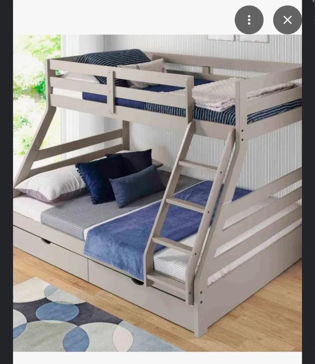 Triple bunk bed (single on top & double on bottom)
