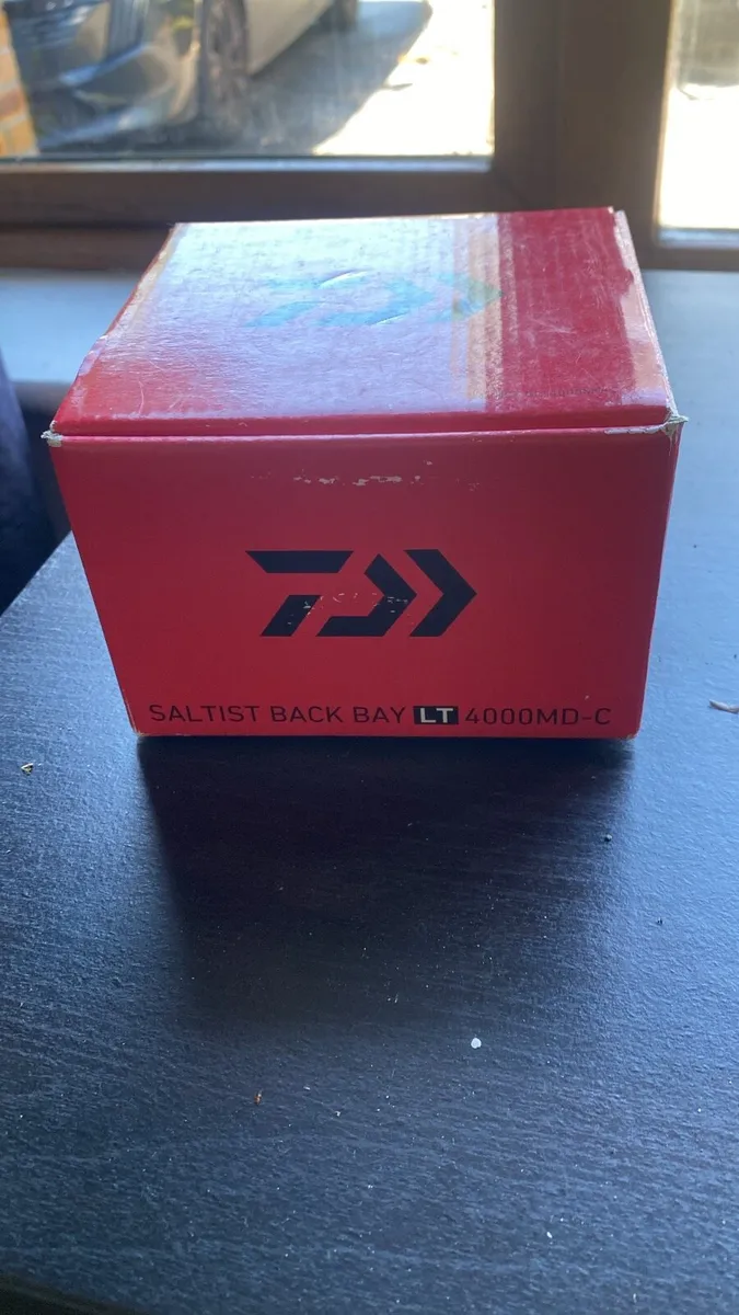 Daiwa Saltist Back Bay Reel 4000 - Image 1