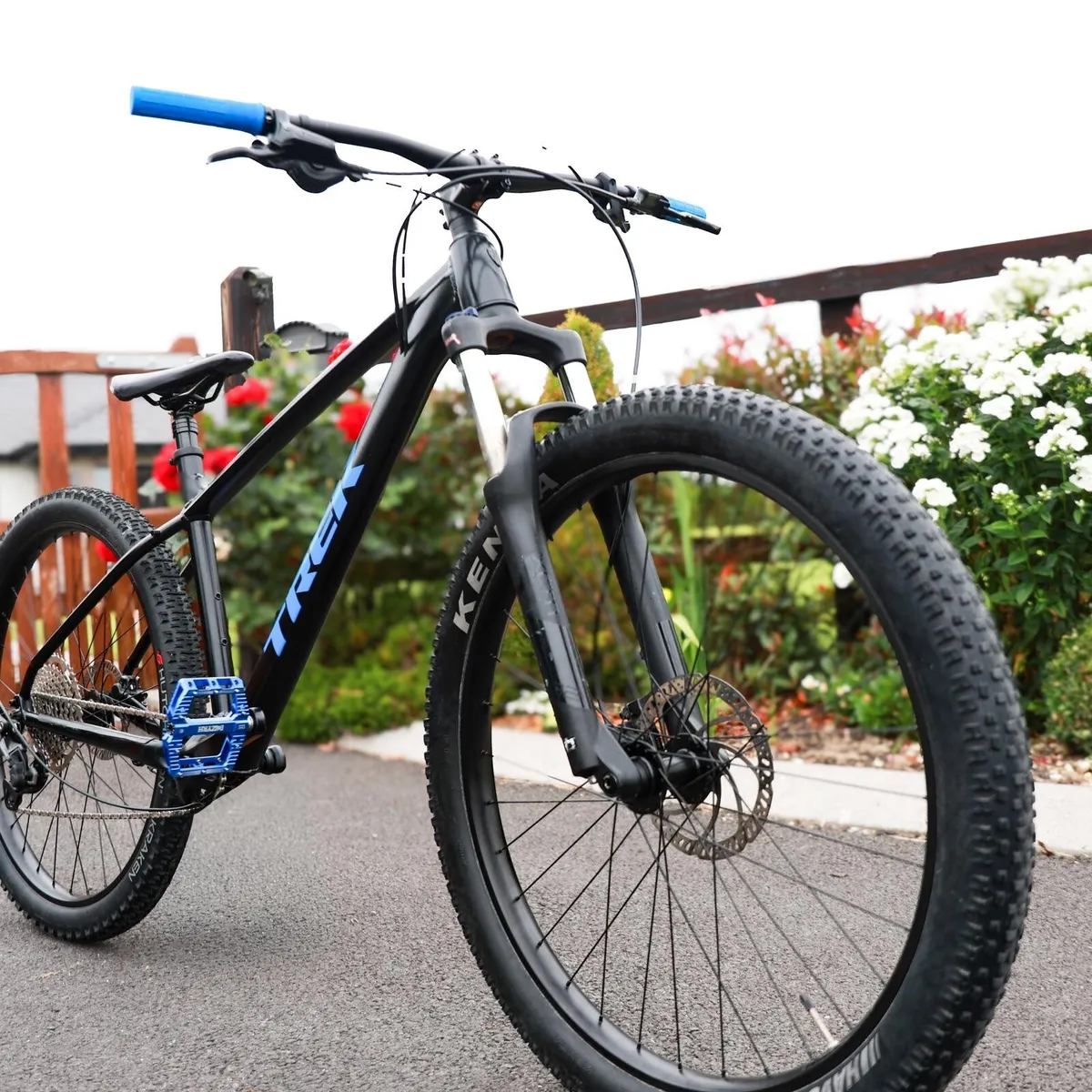 Trek rosco 6 mountain bike - Image 2