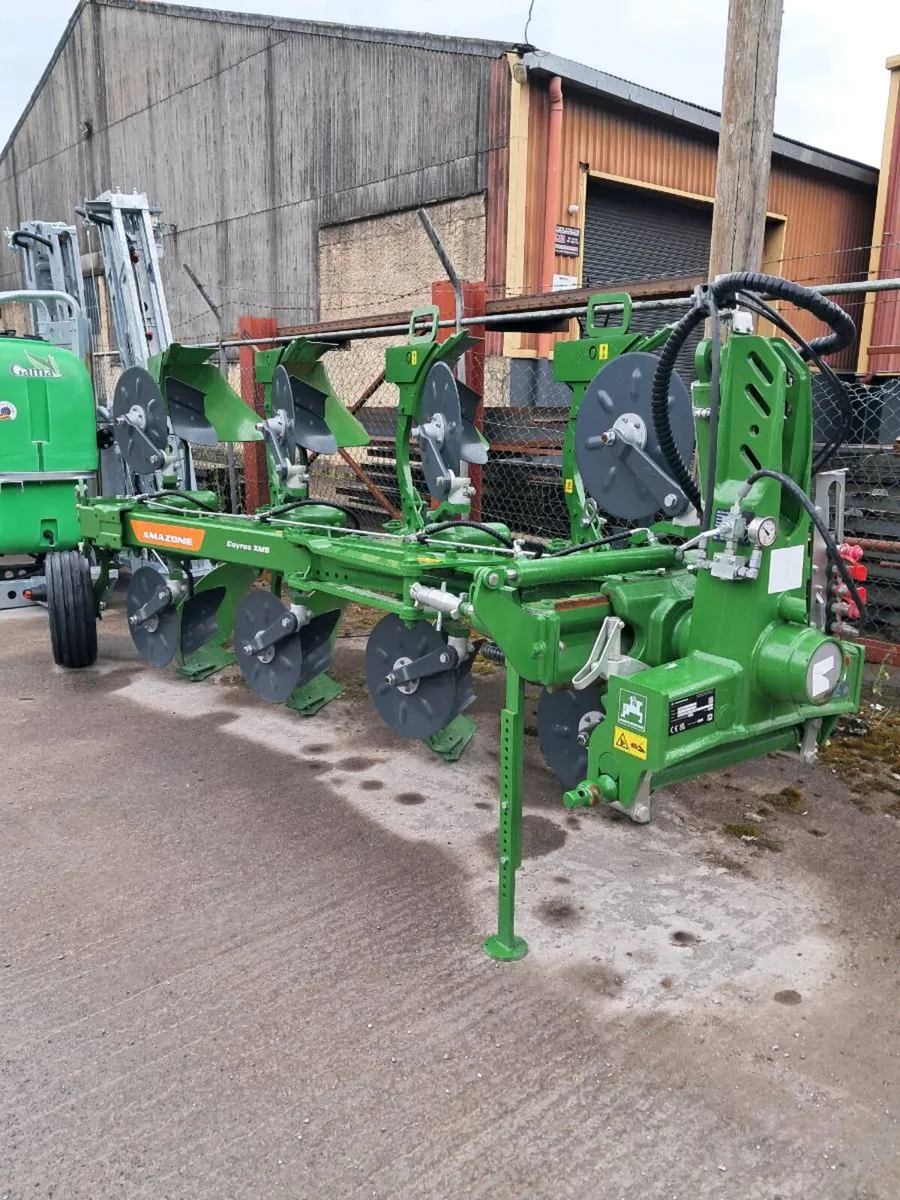 Amazone Cayros 4 Furrow Plough - Image 1