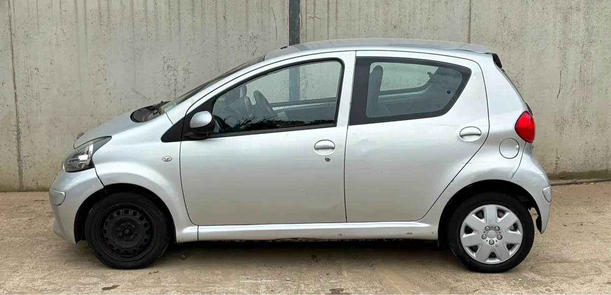 2008 Toyota Aygo parts - Image 2
