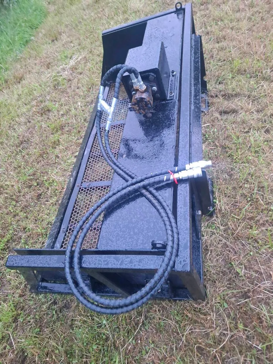 Soil screener suitable for bobcat - Image 3