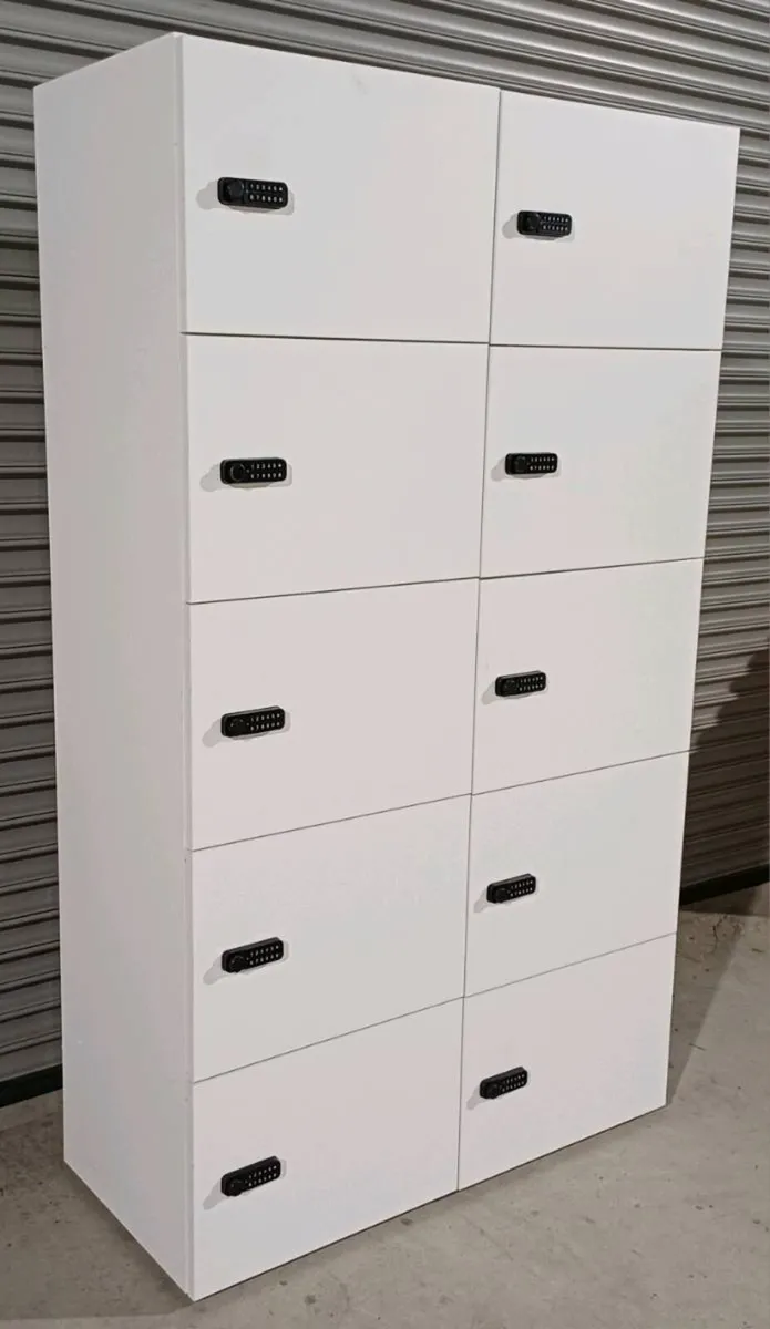 Wooden Staff Sports Club Locker - Image 2