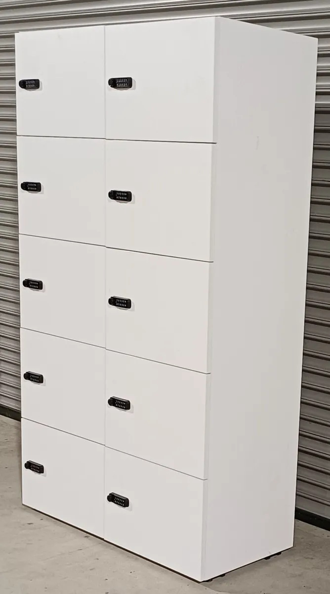 Wooden Staff Sports Club Locker - Image 3