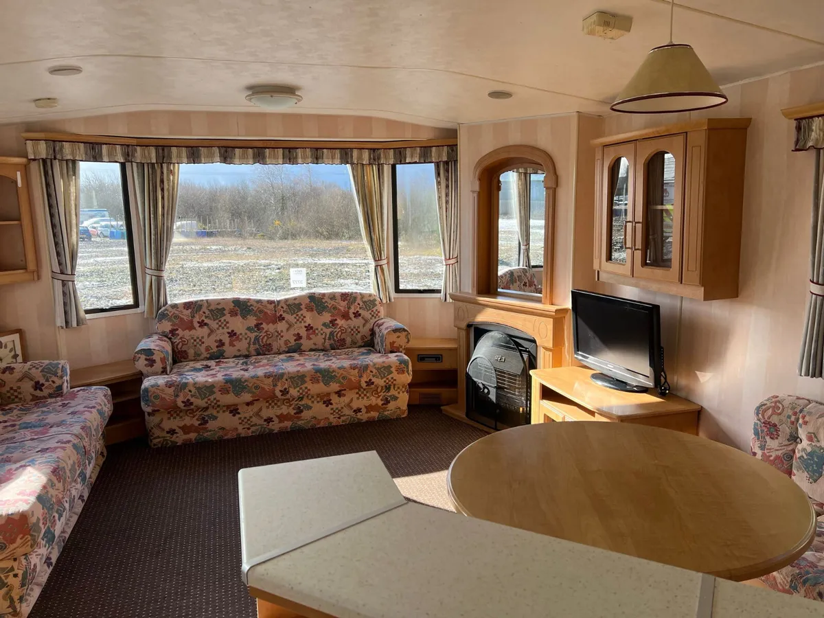 2005 Atlas Moonstone – 35ft x 12ft – 3 Bedroom - Image 4