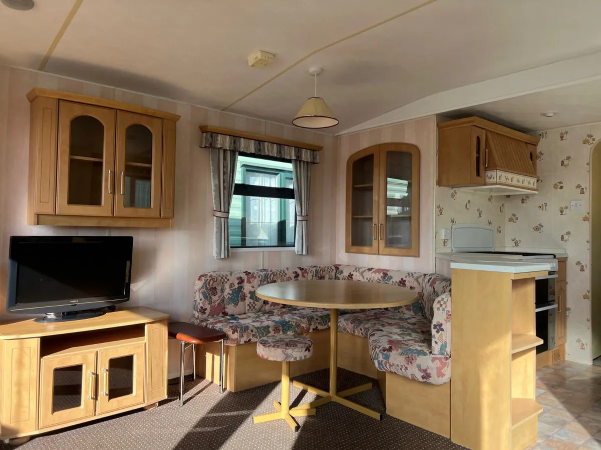 2005 Atlas Moonstone – 35ft x 12ft – 3 Bedroom - Image 3