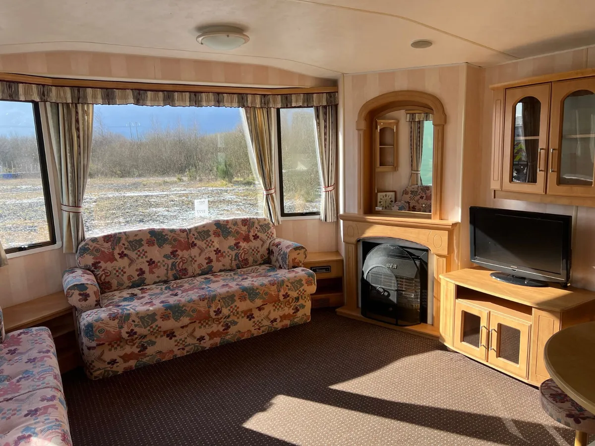 2005 Atlas Moonstone – 35ft x 12ft – 3 Bedroom - Image 2