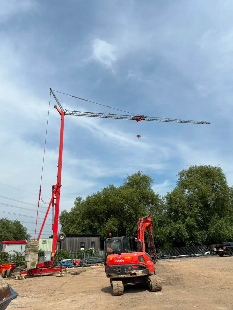 Self erecting tower crane - Image 1
