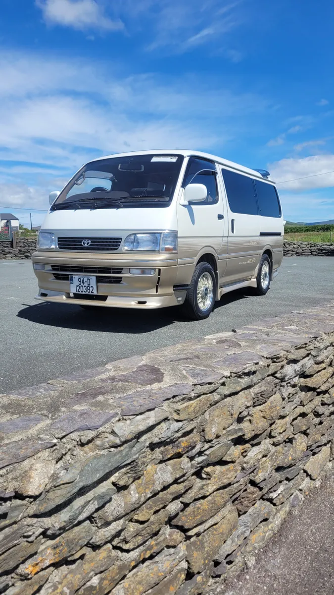 Toyota Hiace Super Custom Limited 3.0 4WD - Image 4