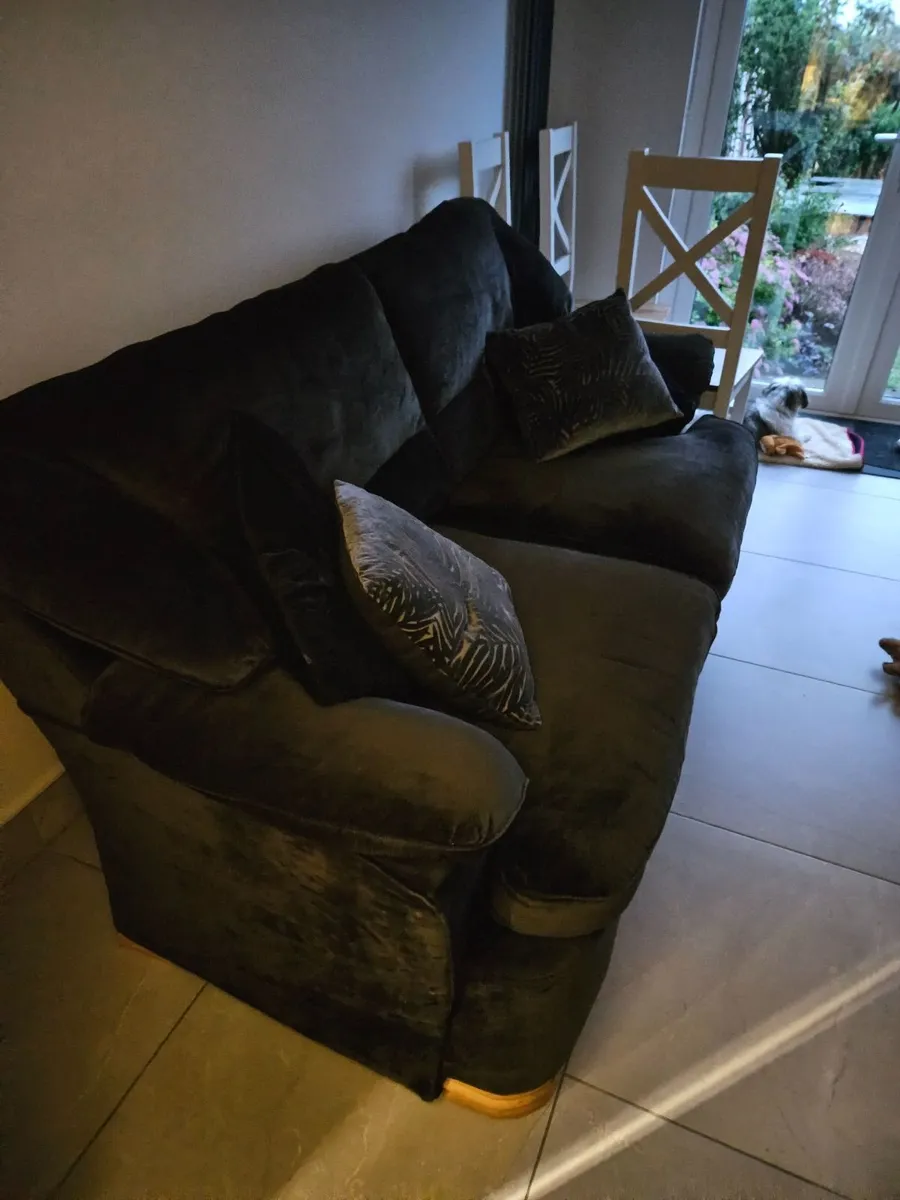 Settee - Image 2