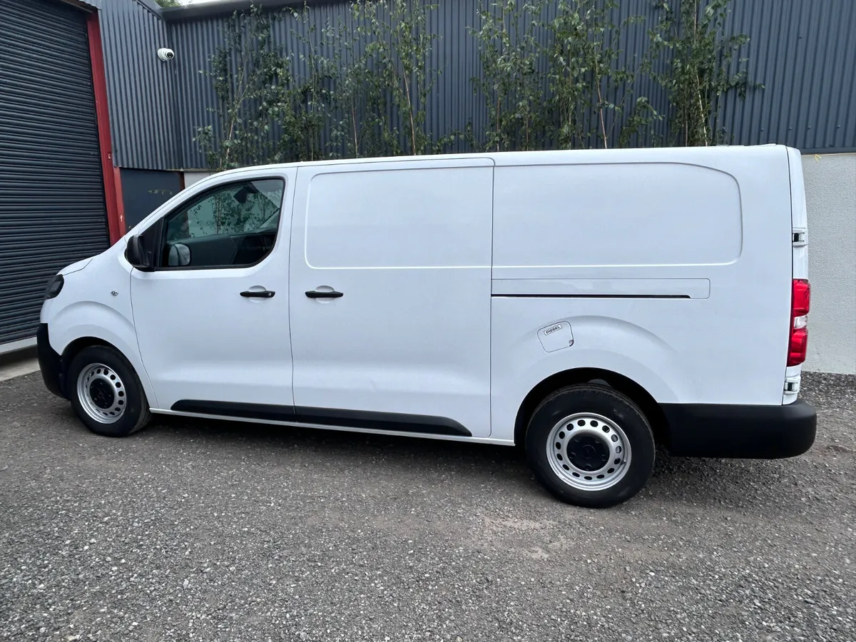 2023 Opel Vivaro ‘LWB - Air con etc - Image 4